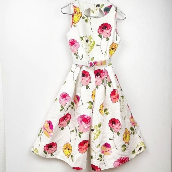 Gaby Skye white and pink floral damask like fabric pleated dress 4 - Picture 8 of 8